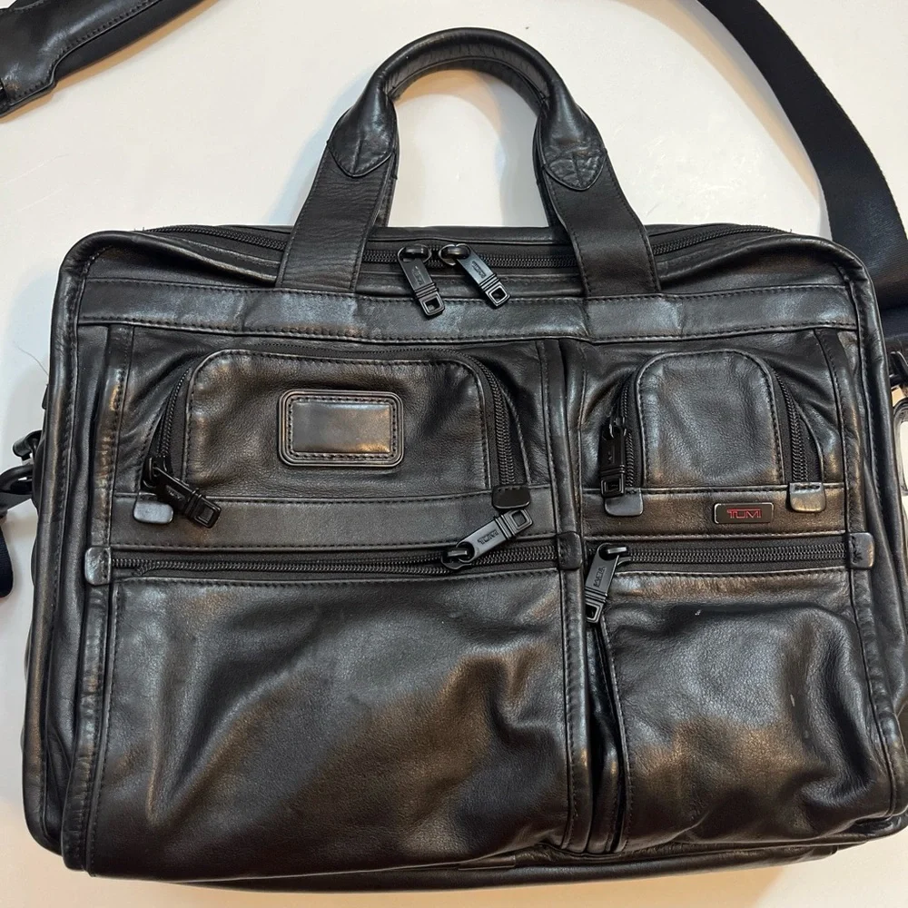 TUMI 96141DH Black Leather Shoulder Laptop Bag